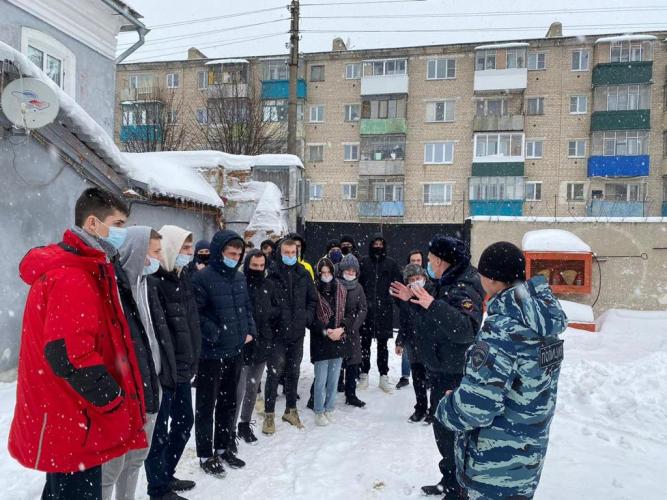 Молодые амчане узнали о тонкостях полицейской службы