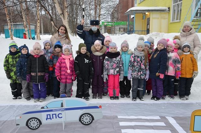 Кольские Госавтоинспекторы провели акцию «Дорога без опасности»