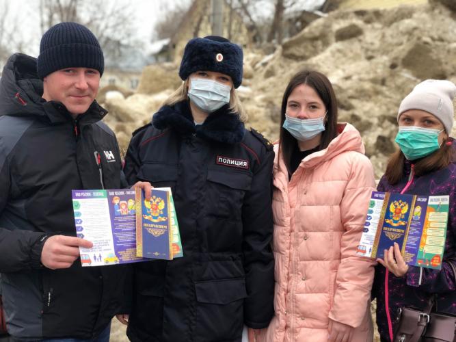 Петровская Госавтоинспекция провела акцию «Настоящие мужчины соблюдают ПДД»