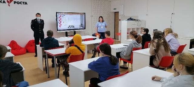 Руководство Кольской Госавтоинспекции приняло участие в выездном занятии «Лаборатории безопасности».