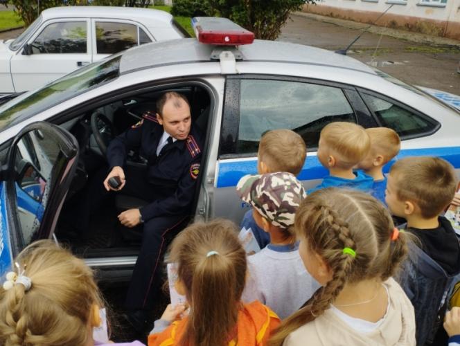 Железногорские автополицейские приняли участие в патриотическом мероприятии