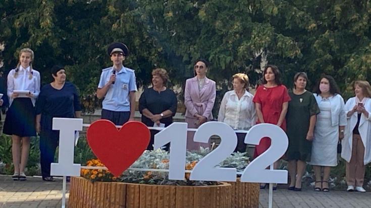 Сотрудники ГИБДД напоминают родителям о безопасности детей на дорогах
