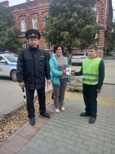 В Аткарске прошла акция «Письмо водителю и пешеходу»