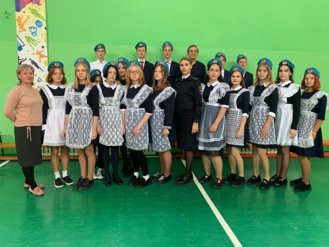 В одной из школ Гагаринского района состоялось посвящение учащихся в Юные инспекторы дорожного движения