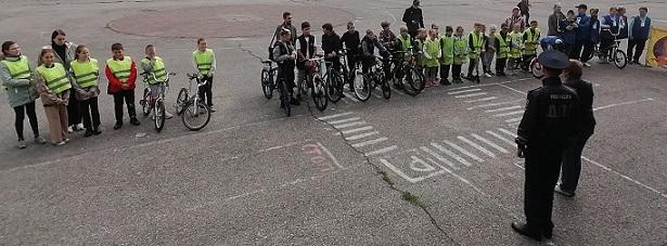 В Новокузнецке полицейские приняли участие в слете юных инспекторов движения
