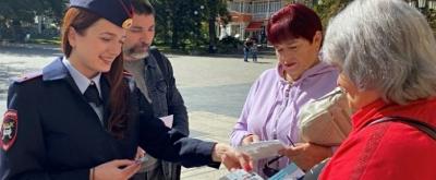 В преддверии Международного дня пожилого человека сотрудники ставропольской Госавтоинспекции проводят тематические акции