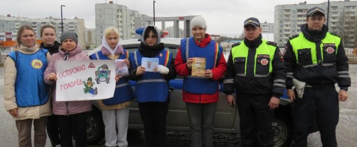 В Кежемском районе госавтоинспекторы вместе с помощниками предупредили о предстоящем гололеде