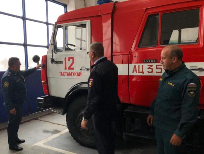 Госавтоинспекторы Адыгеи провели профилактические беседы с водителями пожарной службы