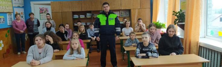 В сельских школах Белгородской области прошли инструктажи по ПДД для школьников