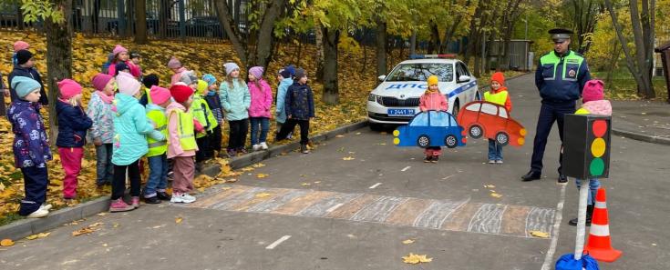 В рамках акции «ГИБДД в защиту детей» сотрудники Госавтоинспекции проводят комплекс мероприятий, направленных на профилактику дорожно-транспортного травматизма