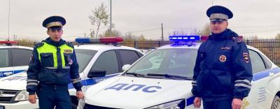 Новгородские автоинспекторы помогли заблудившимся грибникам выйти из леса