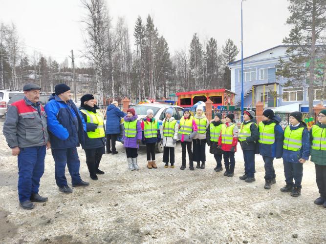 Водителей Северо-Енисейского района поздравили с профессиональным праздником