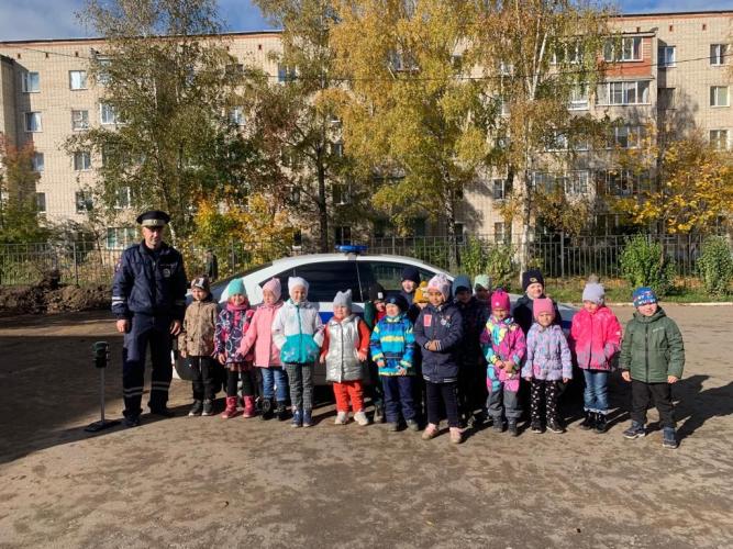 В Тульской области сотрудники Госавтоинспекции Алексинского района провели профилактическое мероприятие "Мой безопасный маршрут"
