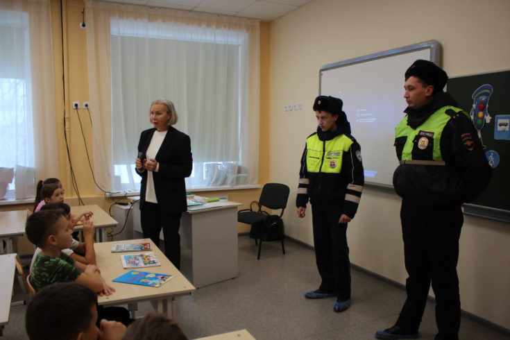 Нурлатские автоинспекторы на каникулах посетили пришкольные лагеря