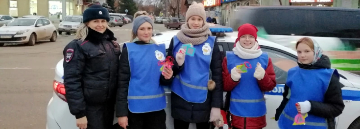 В Шуе сотрудники Госавтоинспекции провели акцию под названием - «Отражайся!»