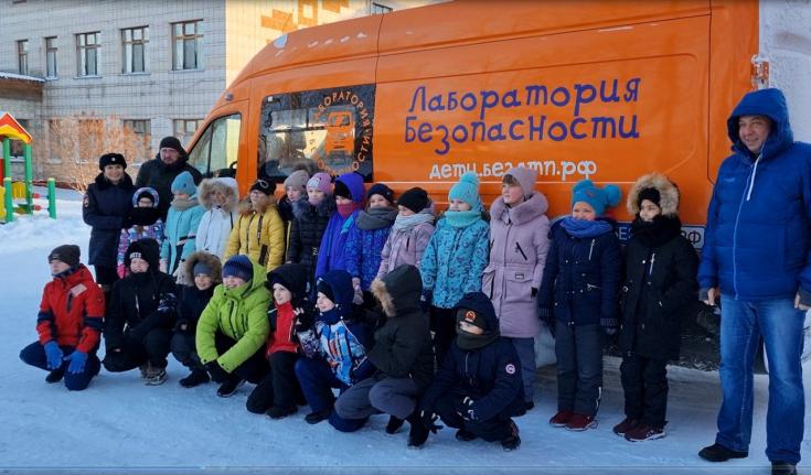 В Томской области «Лаборатория безопасности» посещает муниципалитеты региона и проверяет знания школьников по дорожной безопасности