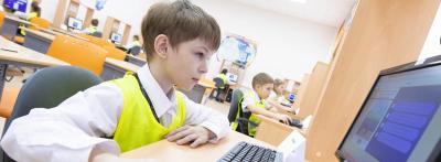 Порядка 4,5 млн школьников по всей стране приняли участие во всероссийской онлайн-олимпиаде по ПДД «Безопасные дороги»