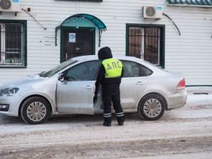 Водителям Нурлата напомнили о необходимости перестроиться на безопасный режим вождения