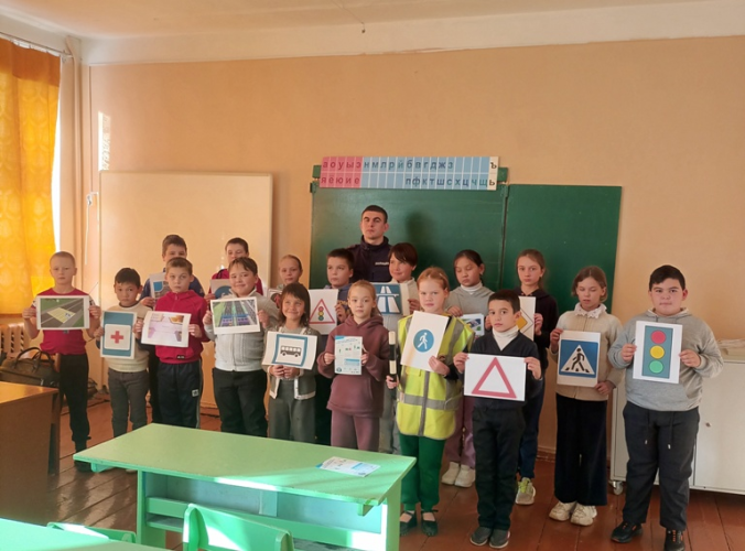 Автоинспекторы Мокшанского района провели мероприятие под названием «Азбука безопасности»