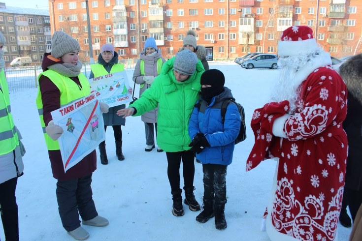 В Новокузнецке продолжает свою работу родительский "Снежный патруль"