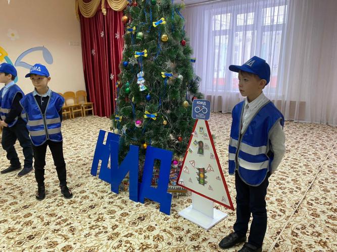 Юные инспектора в гостях у «Солнышка»