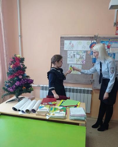 КОНКУРС РИСУНКОВ  «ЗАСВЕТИСЬ - СТАНЬ ЗАМЕТНЕЙ НА ДОРОГЕ!».