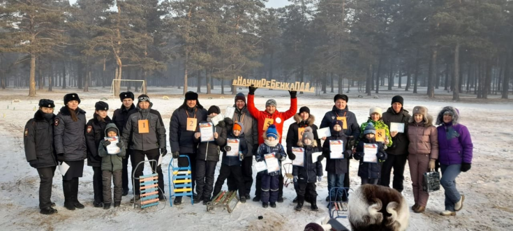 В Чите автоинспекторы провели соревнование «ПДД на санках»