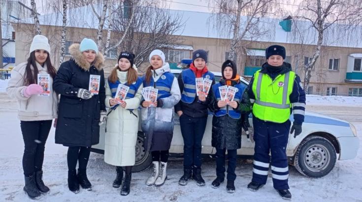 В Татарстане сотрудники Госавтоинспекции провели ликбез с участниками дорожного движения