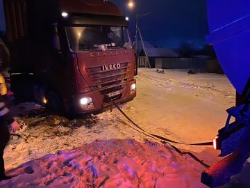 В Ставропольском крае сотрудники Госавтоинспекции оказывали помощь водителям в непогоду