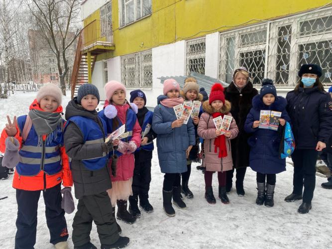 В Татарстане юидовцы напомнили сверстникам о правилах поведения на дороге
