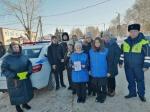 Месячник «Безопасность на зимней дороге» в Октябрьском районе Оренбургской области завершился акцией «Автокресло детям»