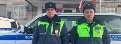Свердловские автоинспекторы предотвратили пожар в частном доме