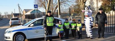 В Белгородской области «световозвращающий патруль» привлек внимание автомобилистов к проблеме наездов на пешеходов