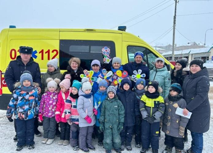 Пропагандистская акция "Стань заметней!"