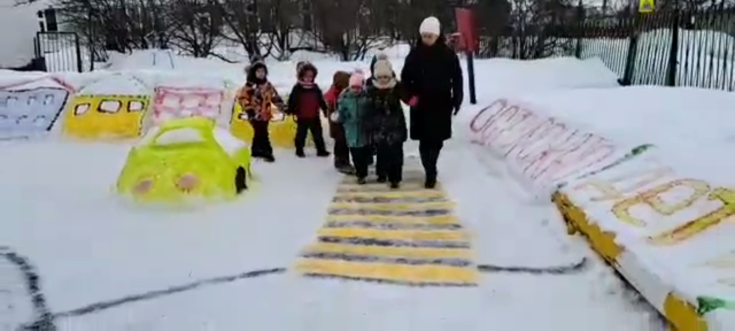Нурлатский детский сад «Пчёлка» участвует в районном конкурсе снежных скульптур