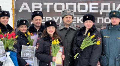Сотрудники Госавтоинспекции Красноярска подвели итоги автопоединка «Девушки в погонах»
