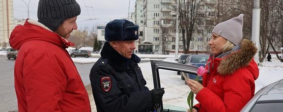 На дорогах Кузбасса работают праздничные патрули