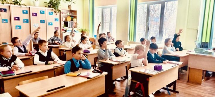 Весенние каникулы закончились и школьники вновь сели за парты