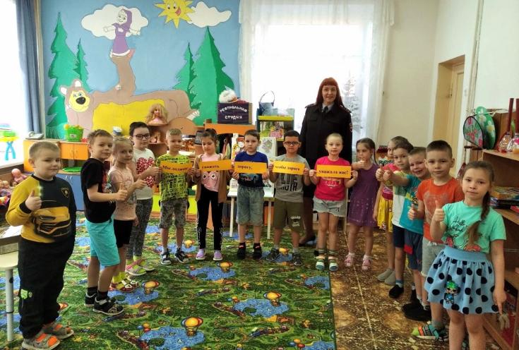 Госавтоинспекторы Нытвенского городского округа провели профилактическое мероприятие «Мы должны уважать дорогу, чтобы дорога уважала нас!»