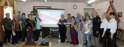 В Белгородской области автоинспекторы помогли пожилым участникам дорожного движения составить безопасный маршрут