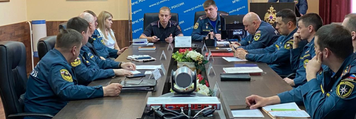 Инспектор Госавтоинспекции провел занятие по соблюдению транспортной дисциплины для сотрудников МЧС