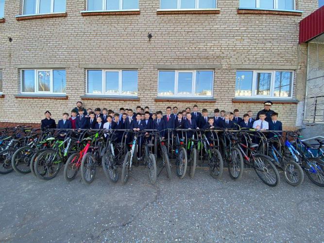 Татарстанские автоинспекторы встретились с велосипедистами