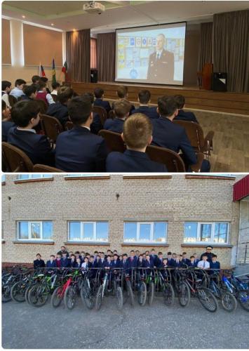 С наступлением теплого времени года дети активно катаются на велосипедах
