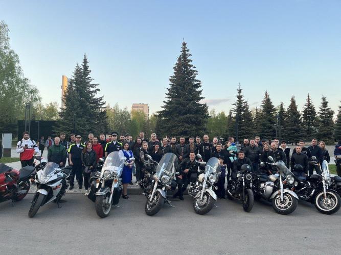 В Татарстане автоинспекторы и работники ГБУ "БДД" проводят ликбезы для мотоциклистов