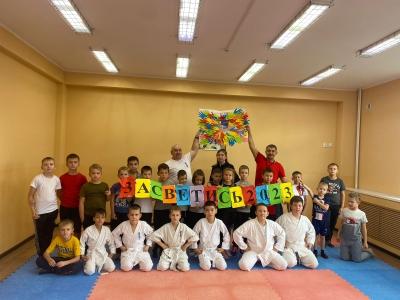 Сотрудники ОГИБДД Гайского городского округа провели акцию «Засветись!» » с юными спортсменами спортивной школы "Юниор"
