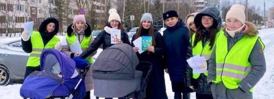 Новгородские мамы стали участницами мероприятий, посвященных важной роли материнства в профилактике аварийности на дорогах