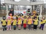 Сотрудники госавтоинспекции г. Клинцы совместно с дошколятами детского сада № 30 «Звездочка» провели акцию «Пешеход — STOP»