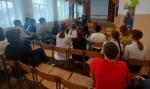 Сотрудники Коченёвской Госавтоинспекции провели инструктаж по дорожной безопасности с целинными школьниками