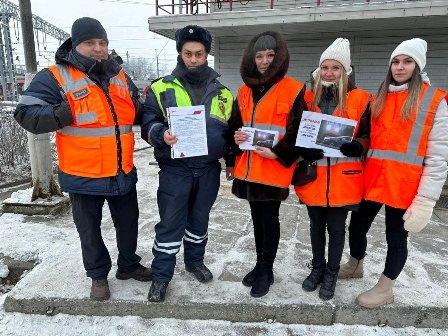 Сотрудники ОАО «РЖД» совместно с Кандалакшской Госавтоинспекцией провели акцию «Безопасный переезд»