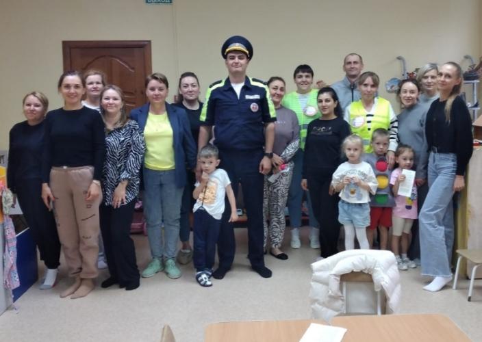 Нас объединяет- безопасность наших детей.